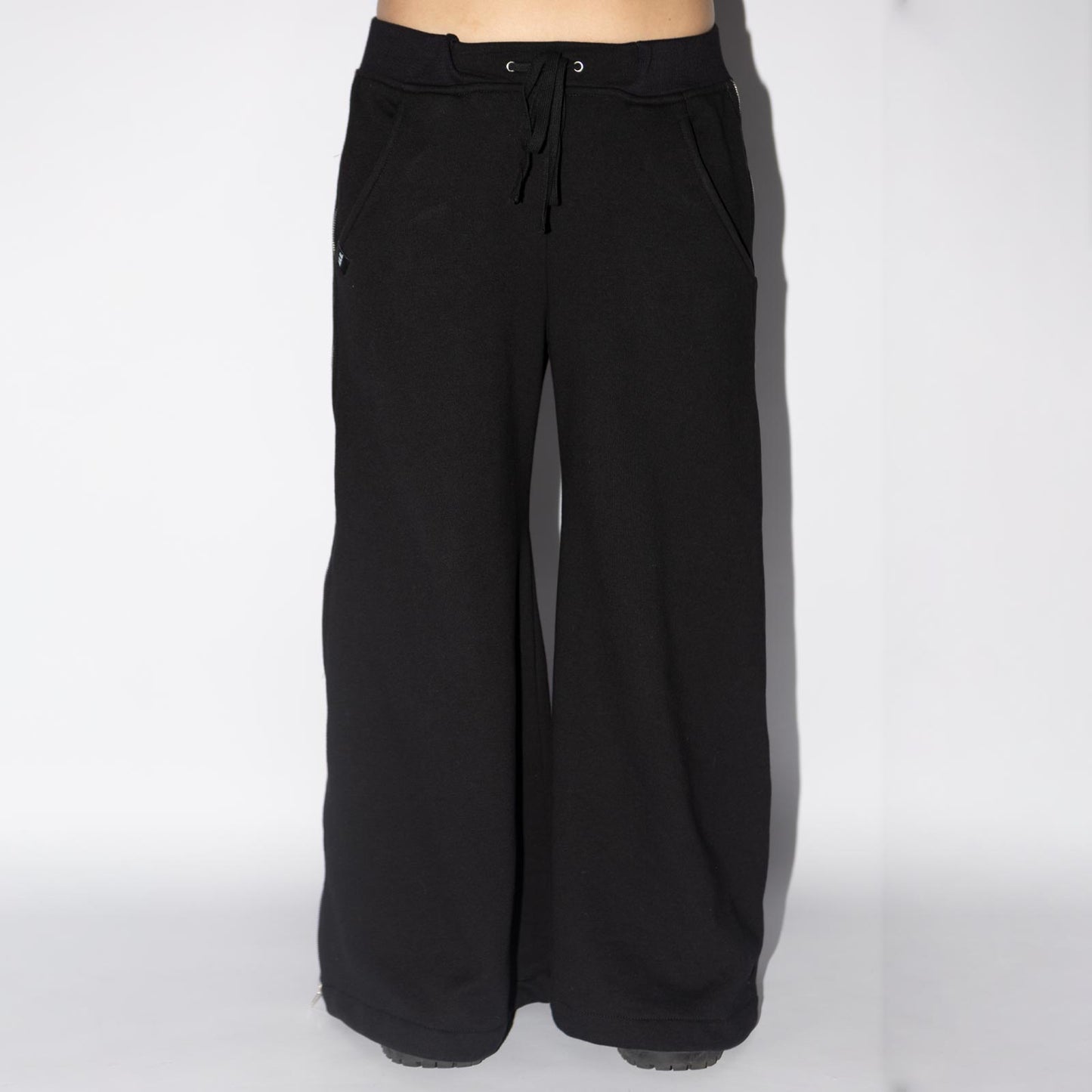 BLACK&GREY ZIPPED SWEATPANTS