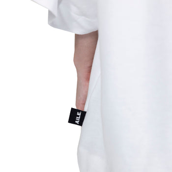 AILE MULTIPOSITION TEE - "THE BED".