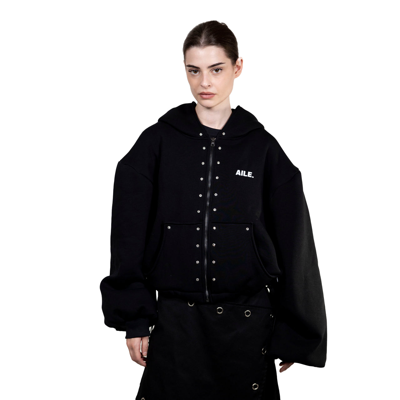 Sudadera-negra-oversize-hecha a mano en Vigo, Galicia.AILE BRAND