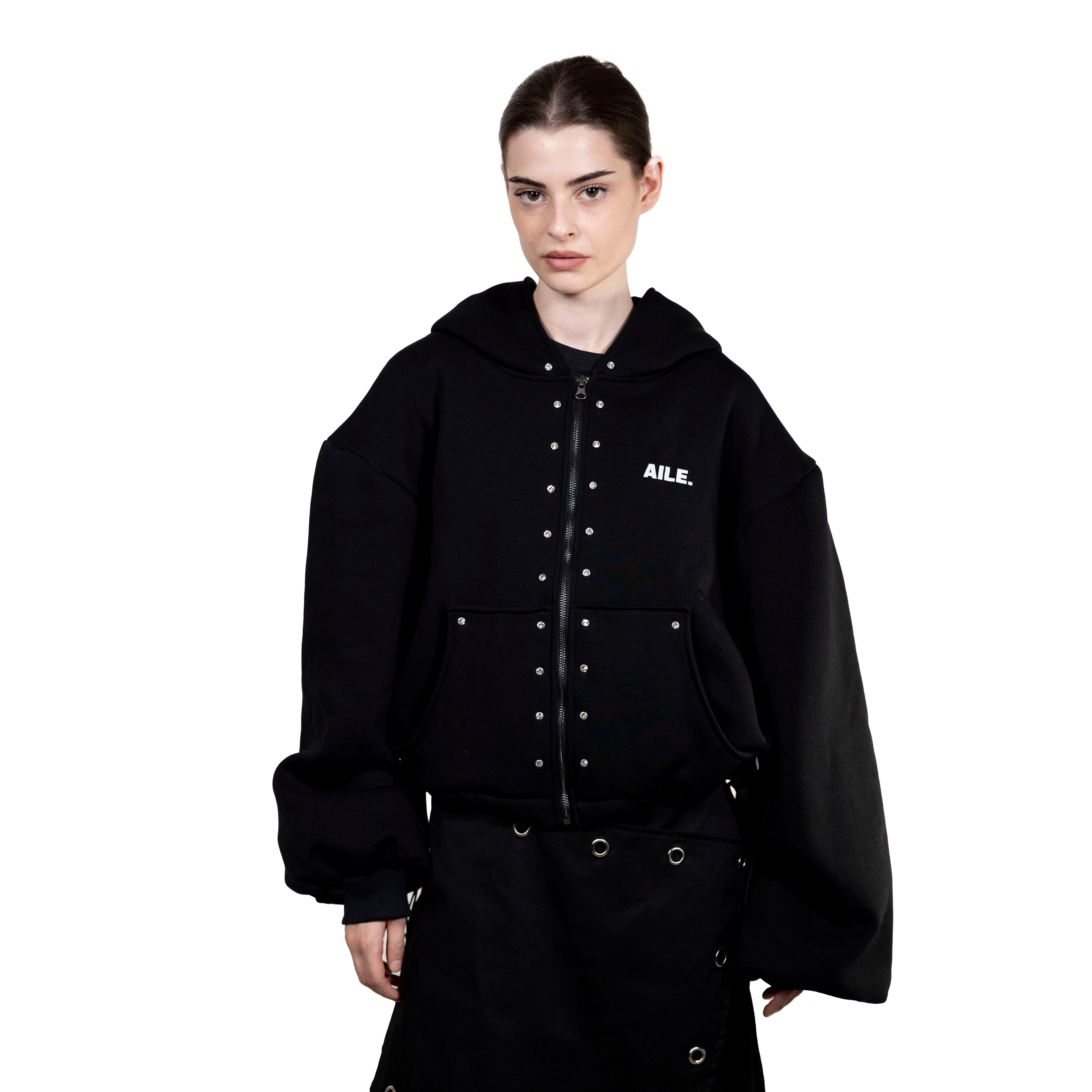 Sudadera-negra-oversize-hecha a mano en Vigo, Galicia.AILE BRAND