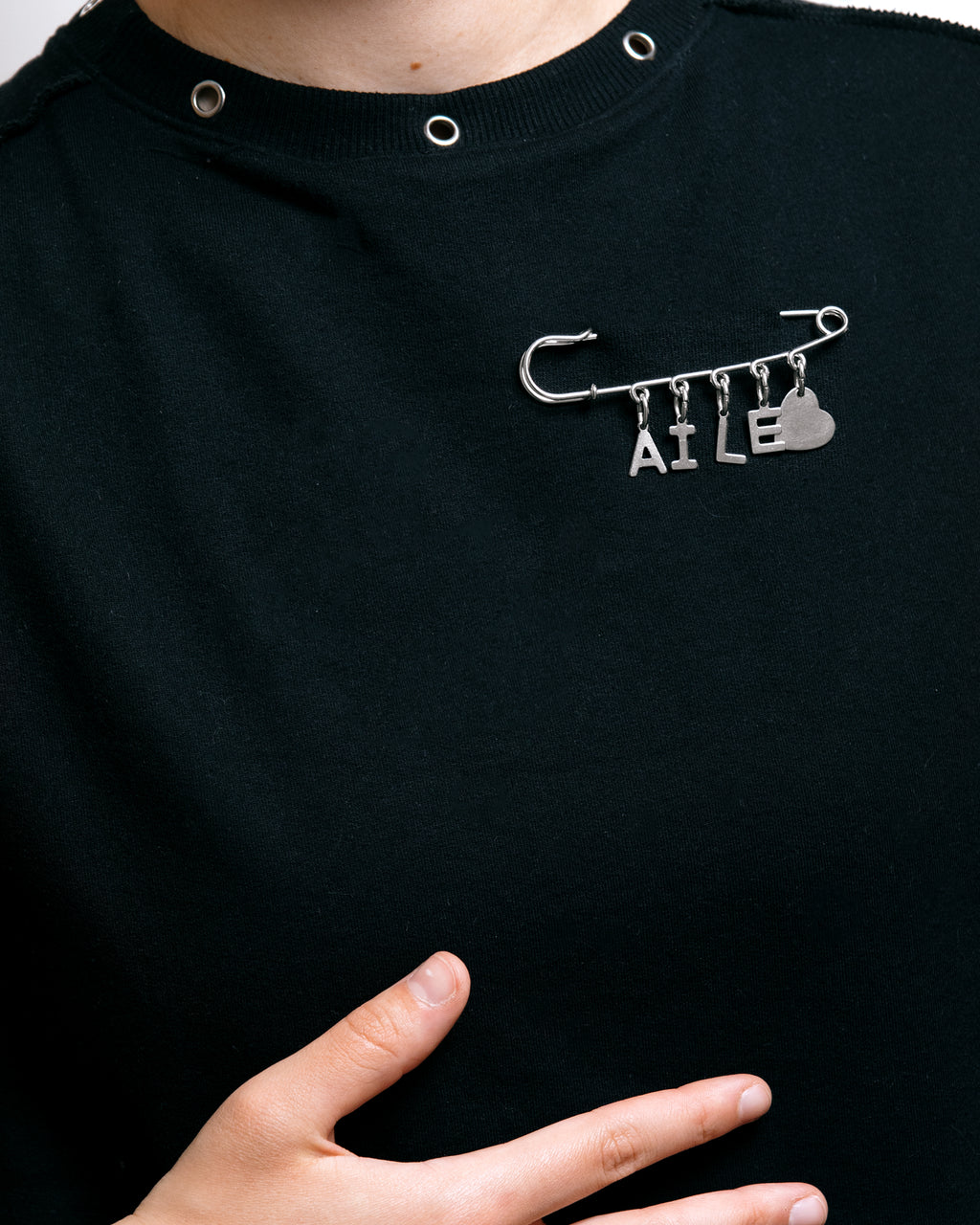 ALL OUR GARMENTS ARE PATTERNED FROM 0, DESIGNED AND HANDMADE IN VIGO.