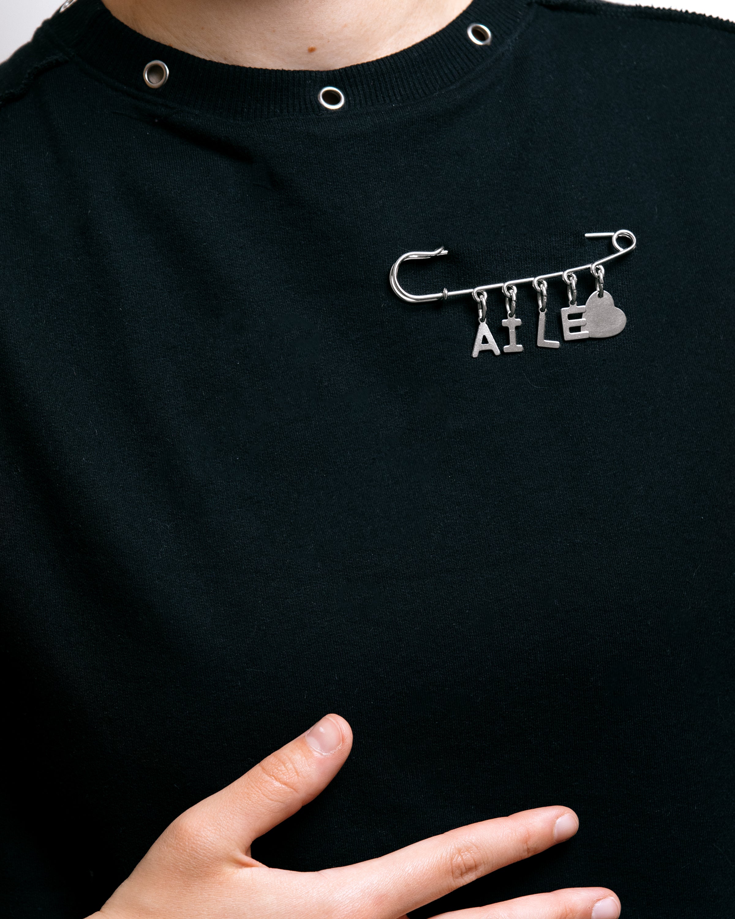 ALL OUR GARMENTS ARE PATTERNED FROM 0, DESIGNED AND HANDMADE IN VIGO.