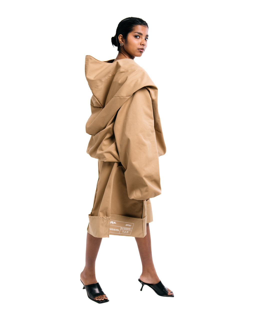 HOOD TWILL JACKET IN BEIGE