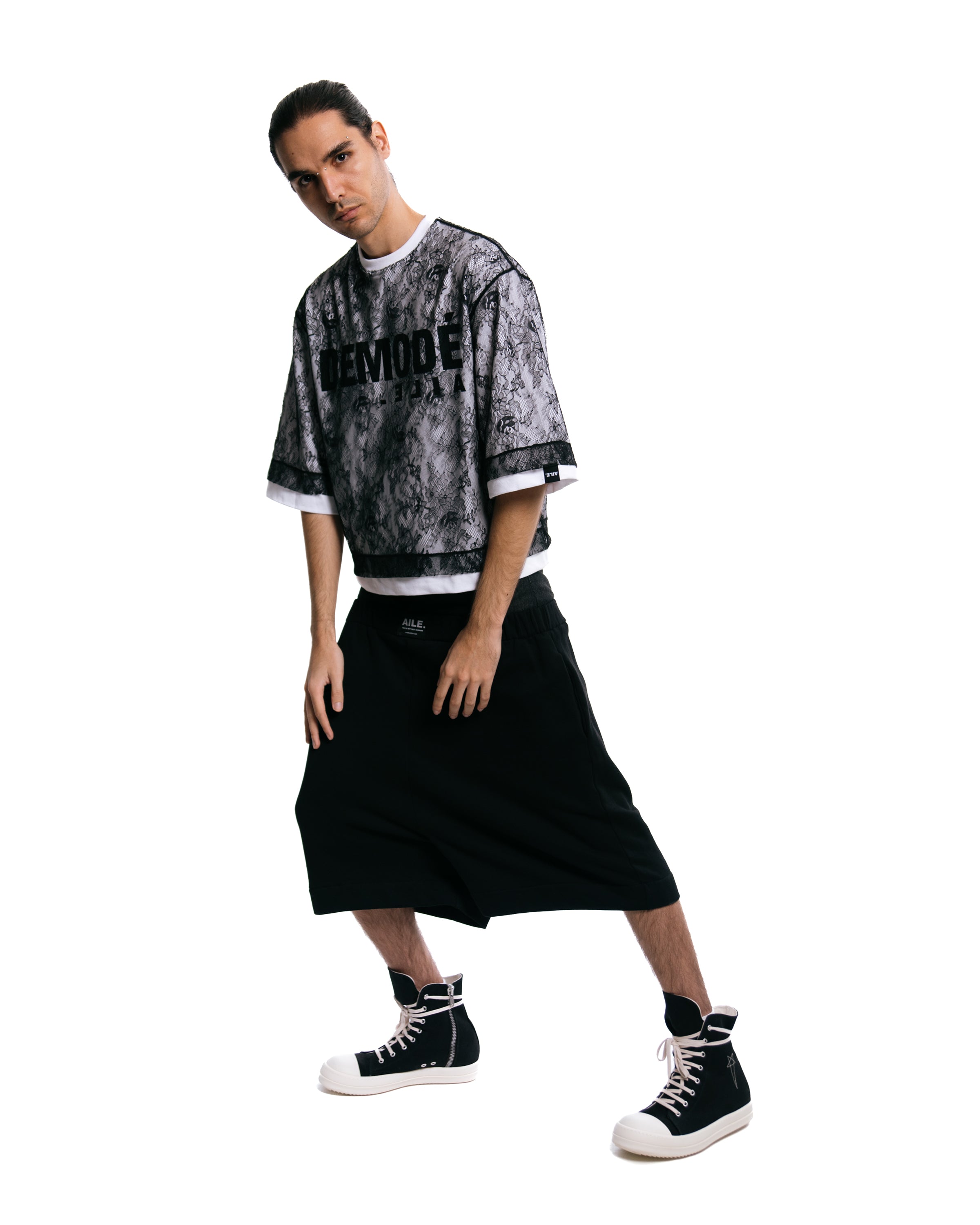 Streetwear de lujo hecho a mano en Galicia, AILE BRAND, moda sostenible