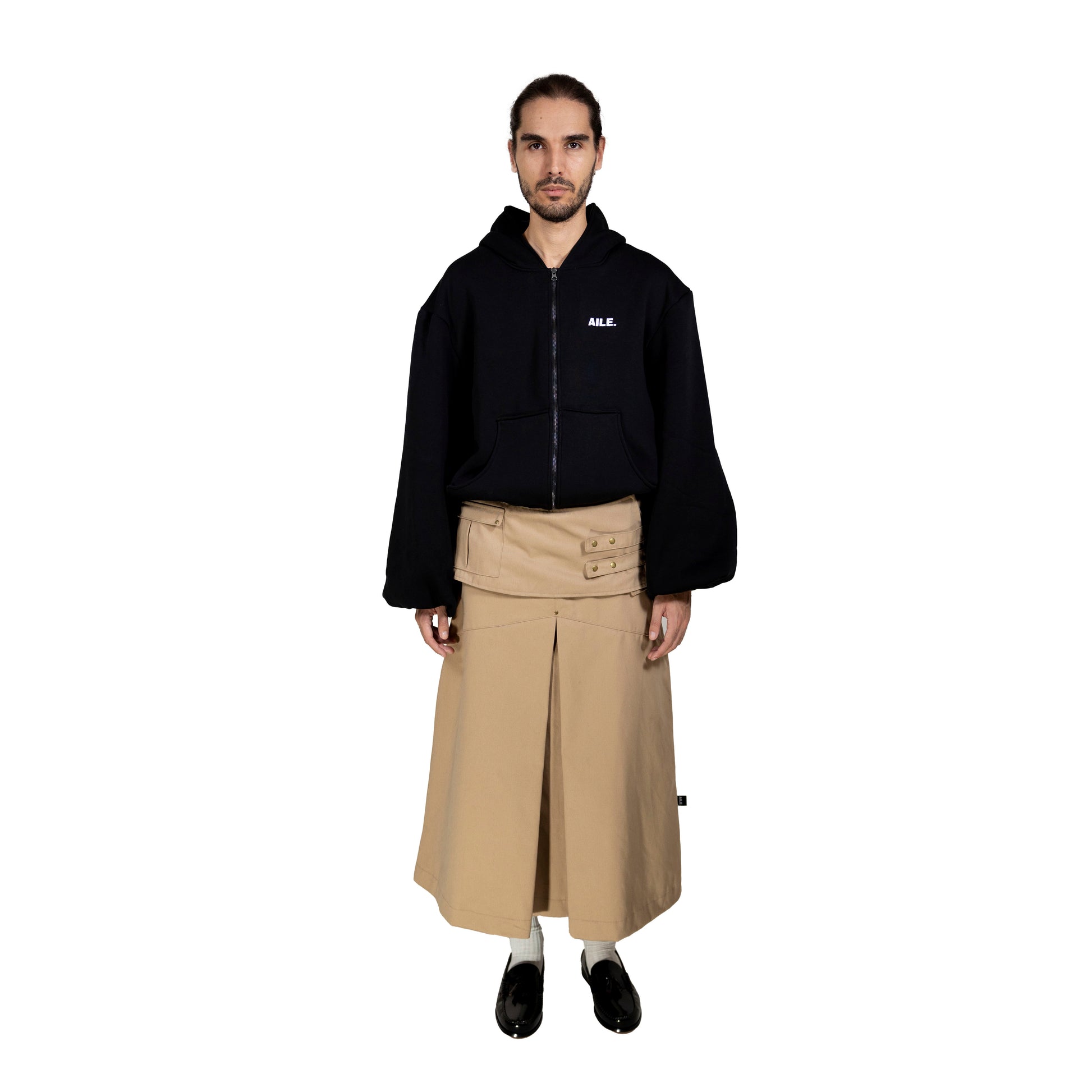 Streetwear de lujo hecho a mano en Galicia, AILE BRAND, moda sostenible