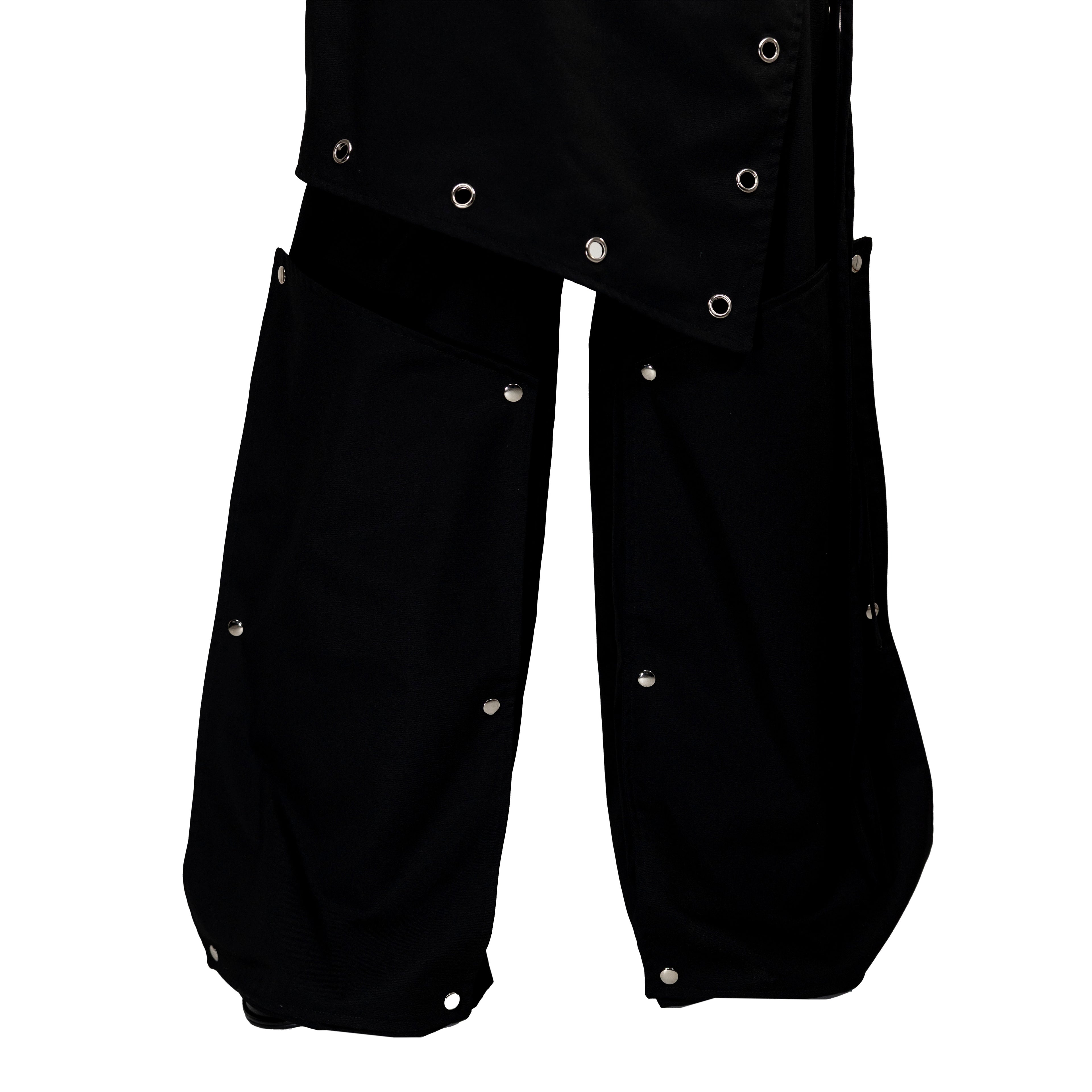 Long pants with an overlay skirt and removable leg pads. Hand made in Vigo Galicia
