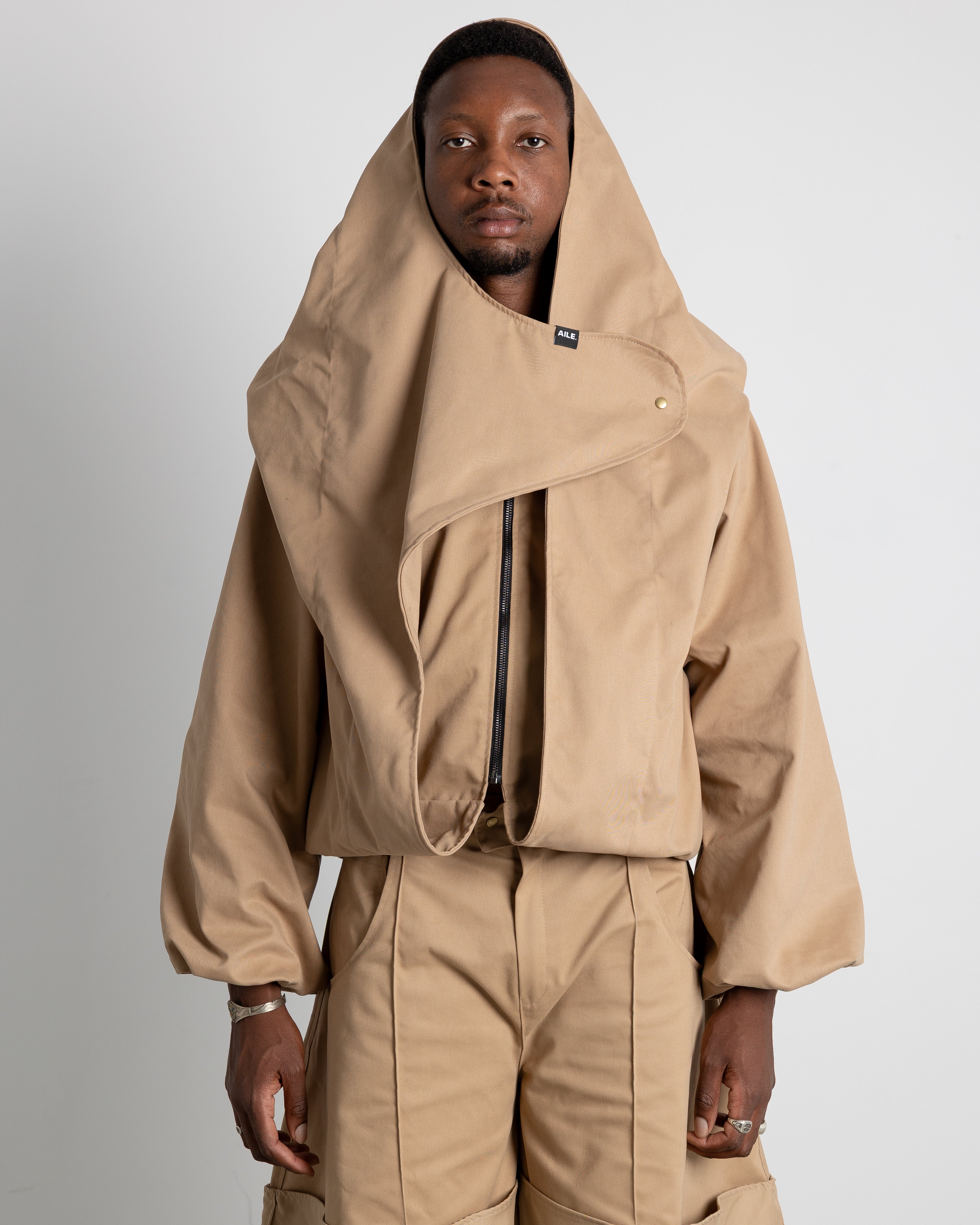 HOOD TWILL JACKET IN BEIGE