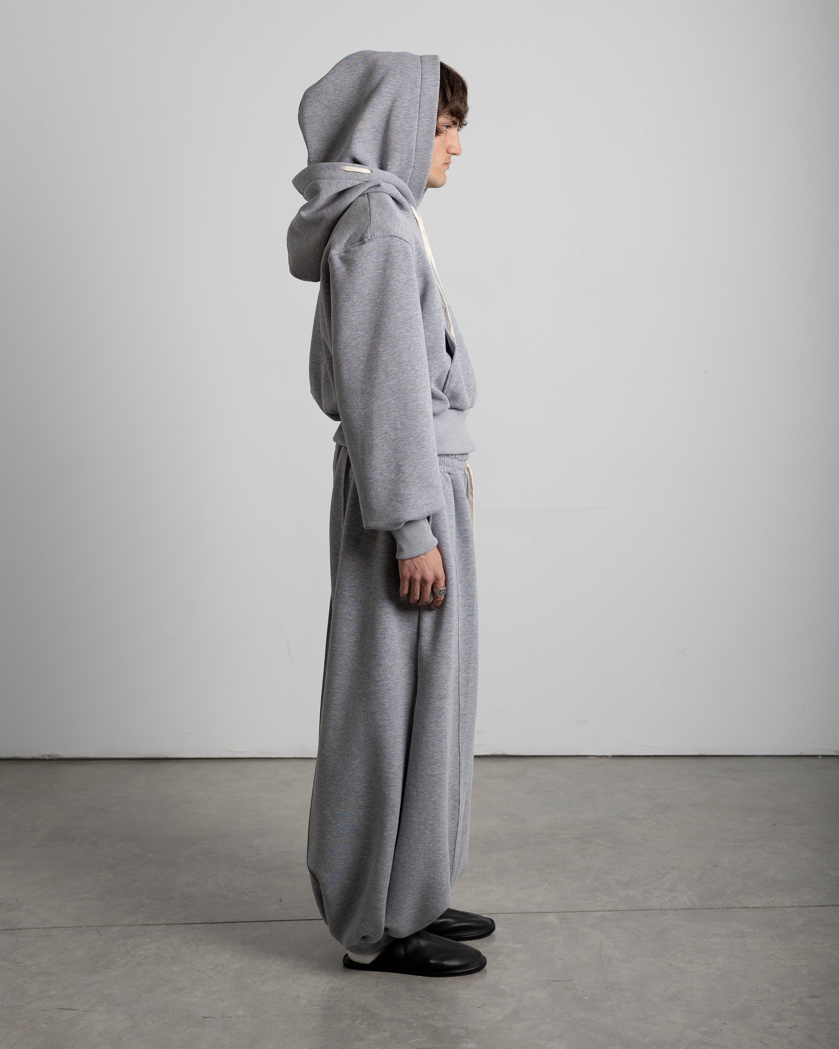 GREY PLEATED BACK HOODIE
