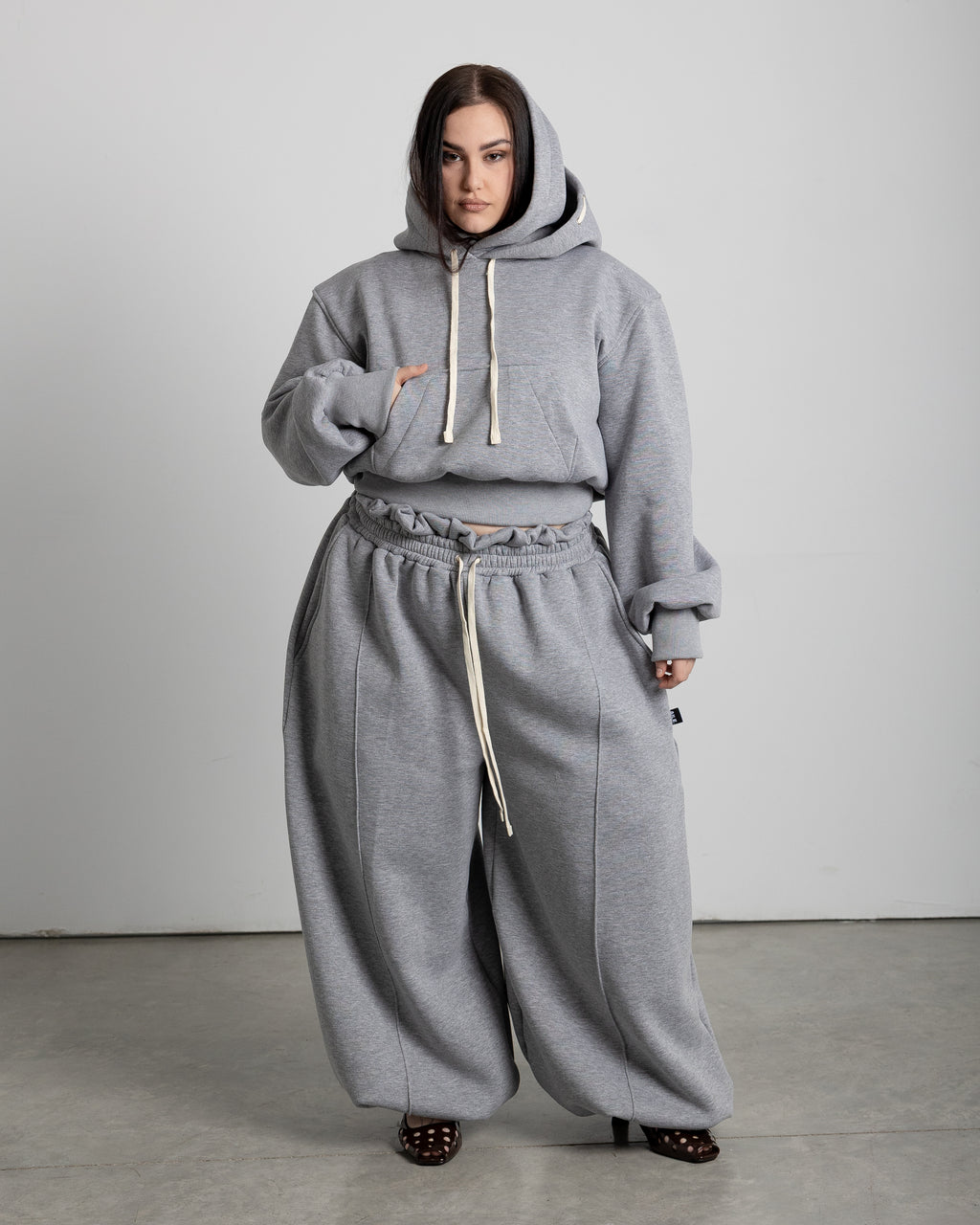 BALLOON SWEATPANTS IN GREY
