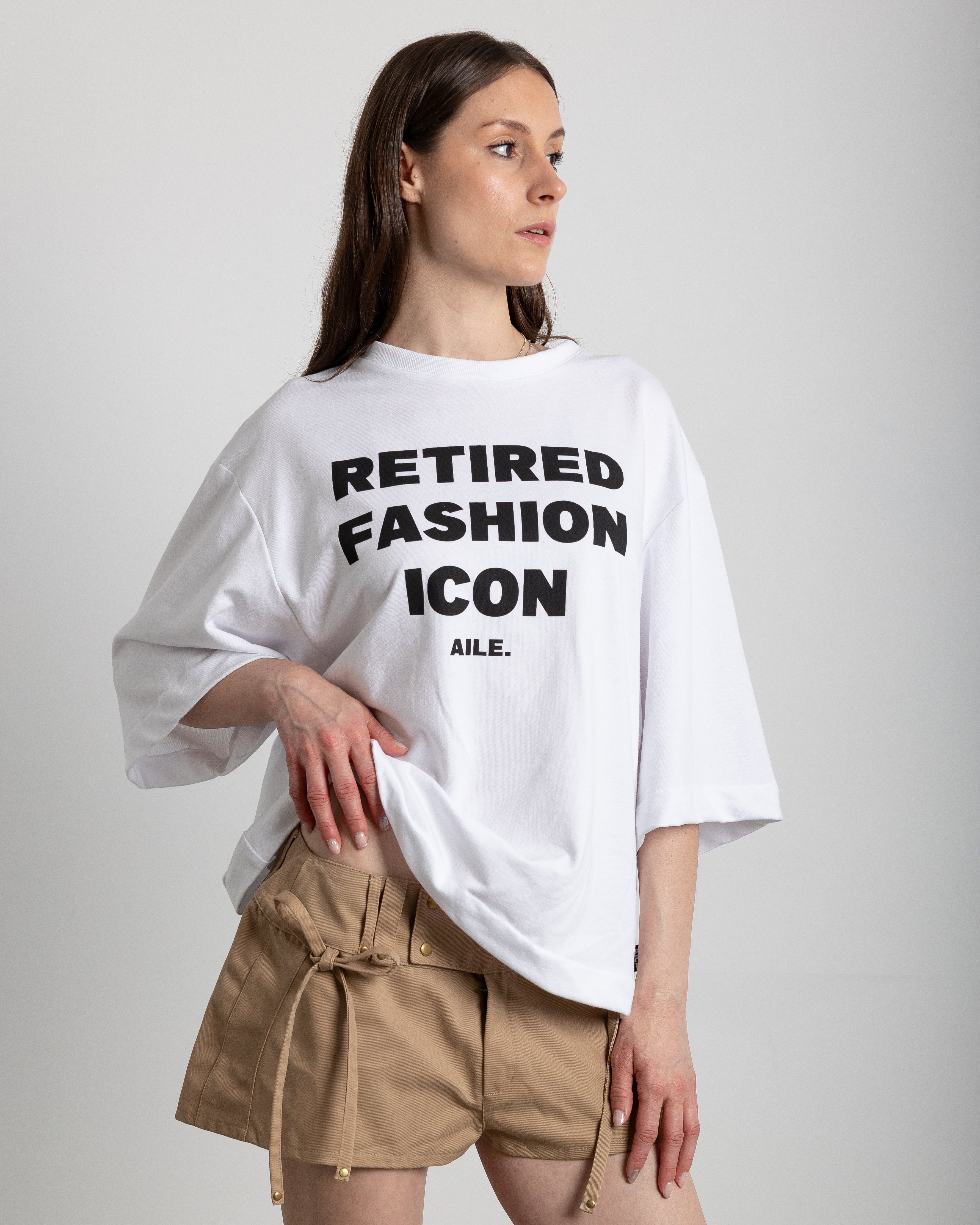 "RETIRED FASHION ICON" TEE