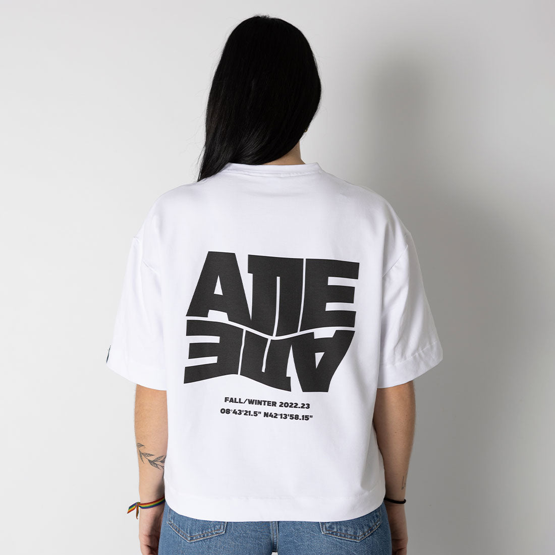 OVERSIZE CROPPED GRAPHIC T-SHIRT