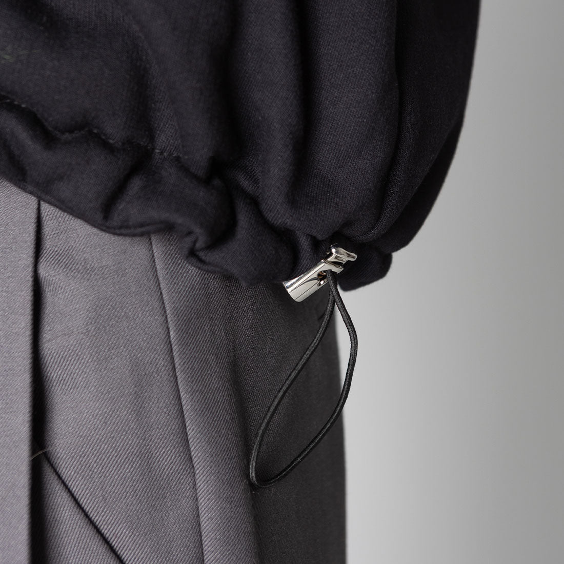 BLACK DOUBLE LAYERING HOODIE